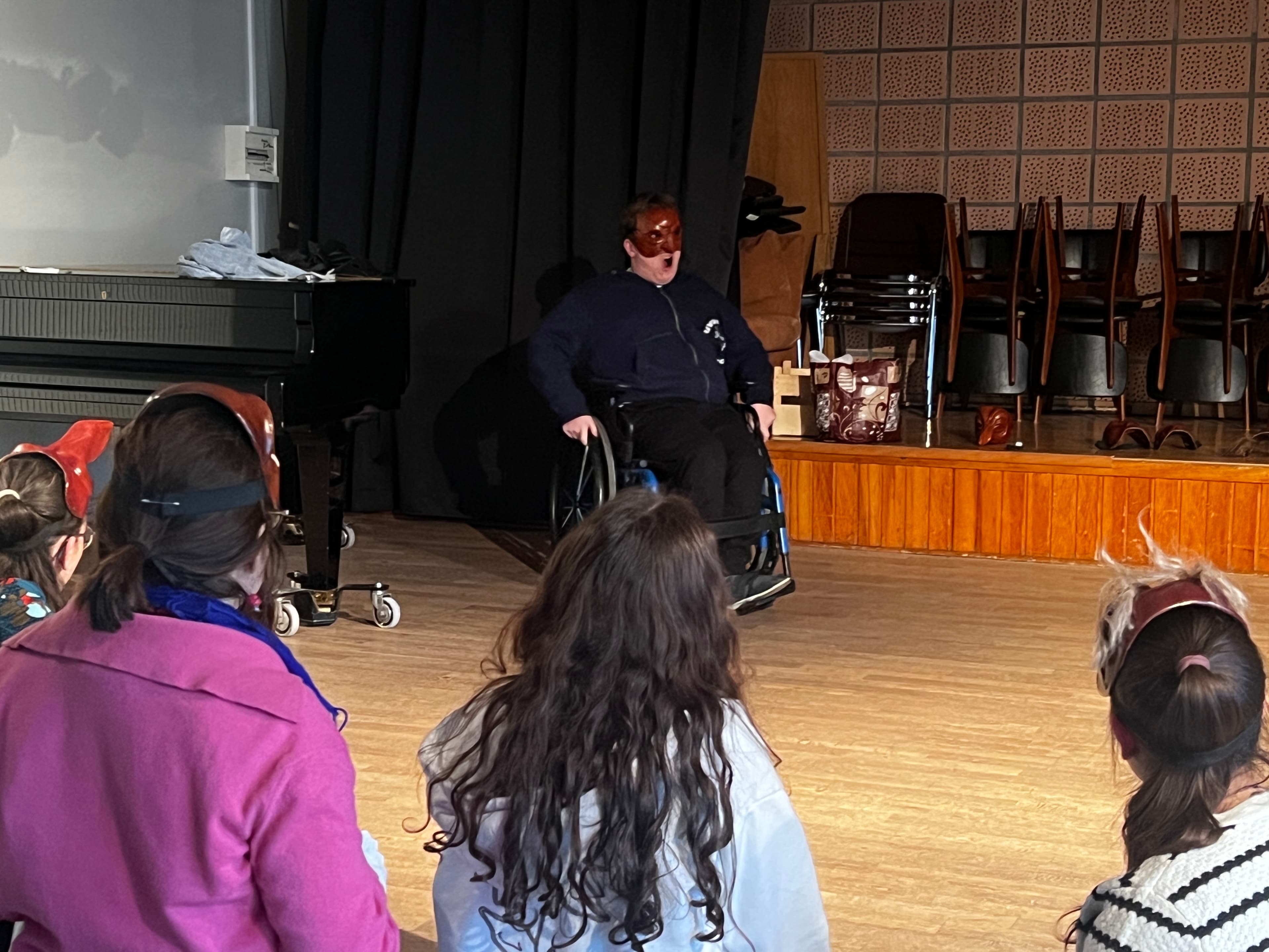 Montreurs de Masques 1